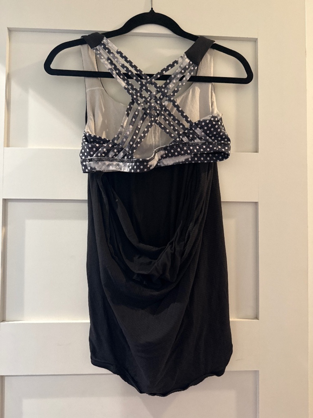 Lululemon free to be tank black and white size 8